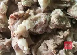 Vermicelli and braised pork ribs Practice illustration 1