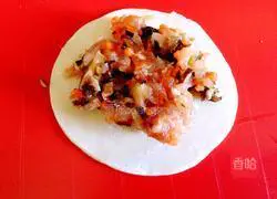 Illustration of how to make dumpling skin pies 6