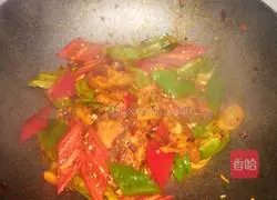 Illustration of how to make twice-cooked pork with hot pepper 10