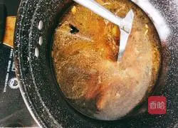 Cooked cabbage stewed with frozen tofu Illustration of how to do it 4