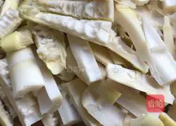 Illustration of braised bamboo shoots in oil 2