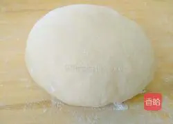 Illustration of how to make steamed dumplings stuffed with pork ribs and pickled cabbage 6