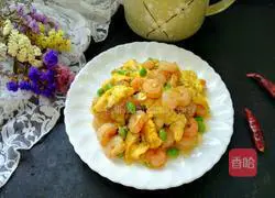 Illustration of how to make scrambled eggs with shrimps 11