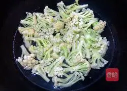  Illustration of how to make stir-fried pork with cauliflower 4