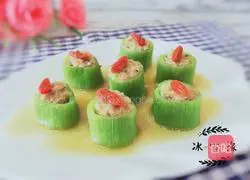 Illustration of how to make loofah stuffed with meat 8