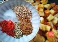 Illustration of how to make cumin ham and steamed buns 9