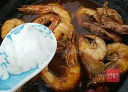 Illustration of Braised Prawns 8