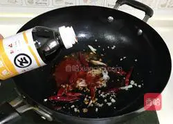 Illustration of Korean finger-sucking fried chicken wings 11