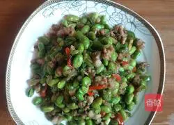 Illustration of how to make minced meat and green beans 6