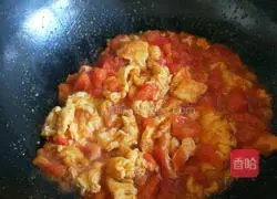 Illustration of how to make scrambled eggs with tomatoes 9