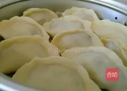 Illustration of how to make steamed dumplings stuffed with pork ribs and pickled cabbage 8