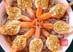 Illustration of how to make garlic open-back shrimp 6