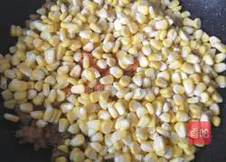 Illustration of how to make fried minced meat with corn kernels 12