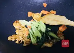 Illustration of how to make Mushu Pork 10