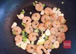 Illustration of how to make shrimp sandwich 7