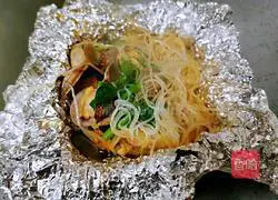 Illustration of how to make tinfoil rice noodles 10