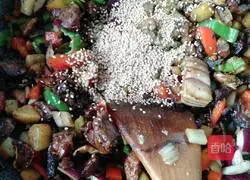 Illustration of how to make delicious stir-fried chicken 11