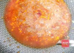 Illustration of how to make tiger skin chicken feet 10