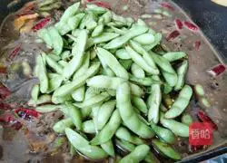 Illustration of how to make brine edamame 5