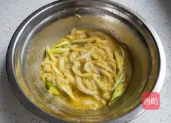 Illustration of how to make spiced whitebait 6