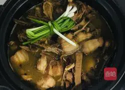 Illustration of how to cook pork with dried bamboo shoots 6