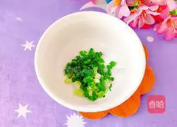 Illustration of how to make steamed pork ribs with yam and lotus root powder 4