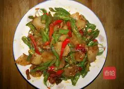 Illustration of the recipe of Twice-cooked Pork with Spicy Peppers 5