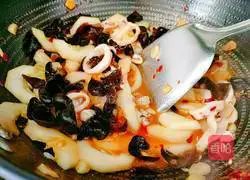 Illustration of how to make squid, fungus and fried cucumber 13