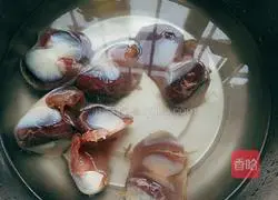 Illustration of how to make fried duck gizzards with double peppers 2