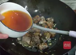 Illustration of how to make sweet and sour pork ribs 6