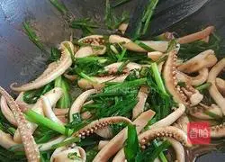 Illustration of how to make fried squid and leeks 7