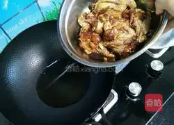 Illustration of the lazy version of braised chicken legs 3