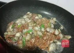 Illustration of how to make fried oysters with minced meat 4