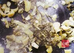 Illustration of how to make tomato and pickled fish 3