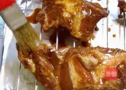 Guangdong—Illustration of how to make honey barbecued pork 8