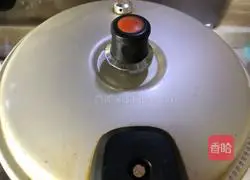 Illustration of Braised Chicken Legs 9