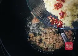 Illustration of ways to achieve wealth and prosperity 8