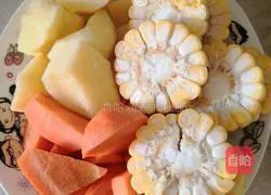 Illustration of how to make braised chicken feet with potatoes and carrots 4