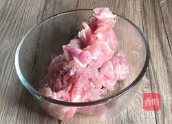 Illustration of how to make fried meat with green tomatoes 2