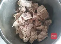 Illustration of how to make soy sauce bones 3