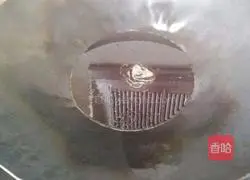 Illustration of how to make fried crispy pork 6