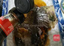 Illustration of how to make steamed grouper 7