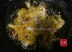 Salt and pepper prawns Illustration of how to do it 4