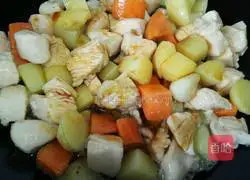 Illustration of how to cook chicken with diced potatoes 6