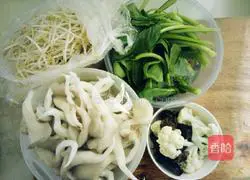 Illustration of how to make boiled pork slices 1