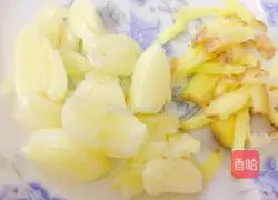 Illustration of stir-fried large intestine 3