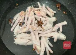 Illustration of Internet celebrity lemon chicken feet recipe 5