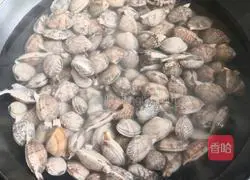 Illustration of how to make stir-fried clams 4