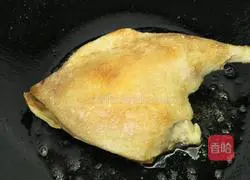 Illustration of how to make crispy braised duck legs 4