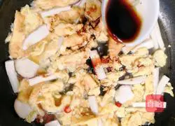 Illustration of how to make scrambled eggs with oyster mushrooms 17